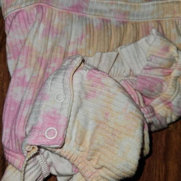 6 for $25 🎃 Cat & Jack Blue Colorful Hearts Tanktop Toddler Size 2T - Picture 2 of 3